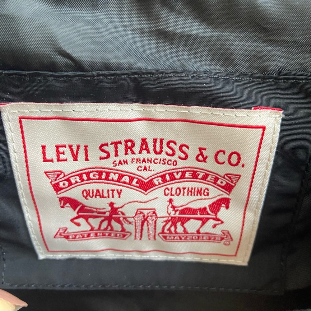 Levi’s | Black Women’s Bomber Jacket - Picture 6 of 6